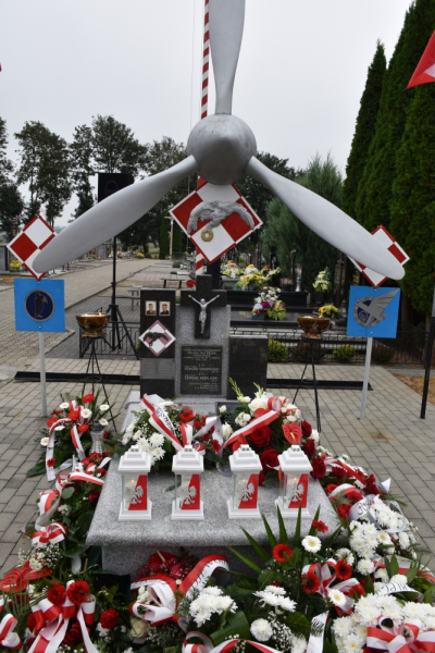 Relacja z obchodów 86. Rocznicy Upamiętnienia Śmierci Polskich Lotników nad Pawłosiowem